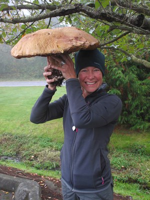 IMG_4802-Erin-Moore-bolete.jpg